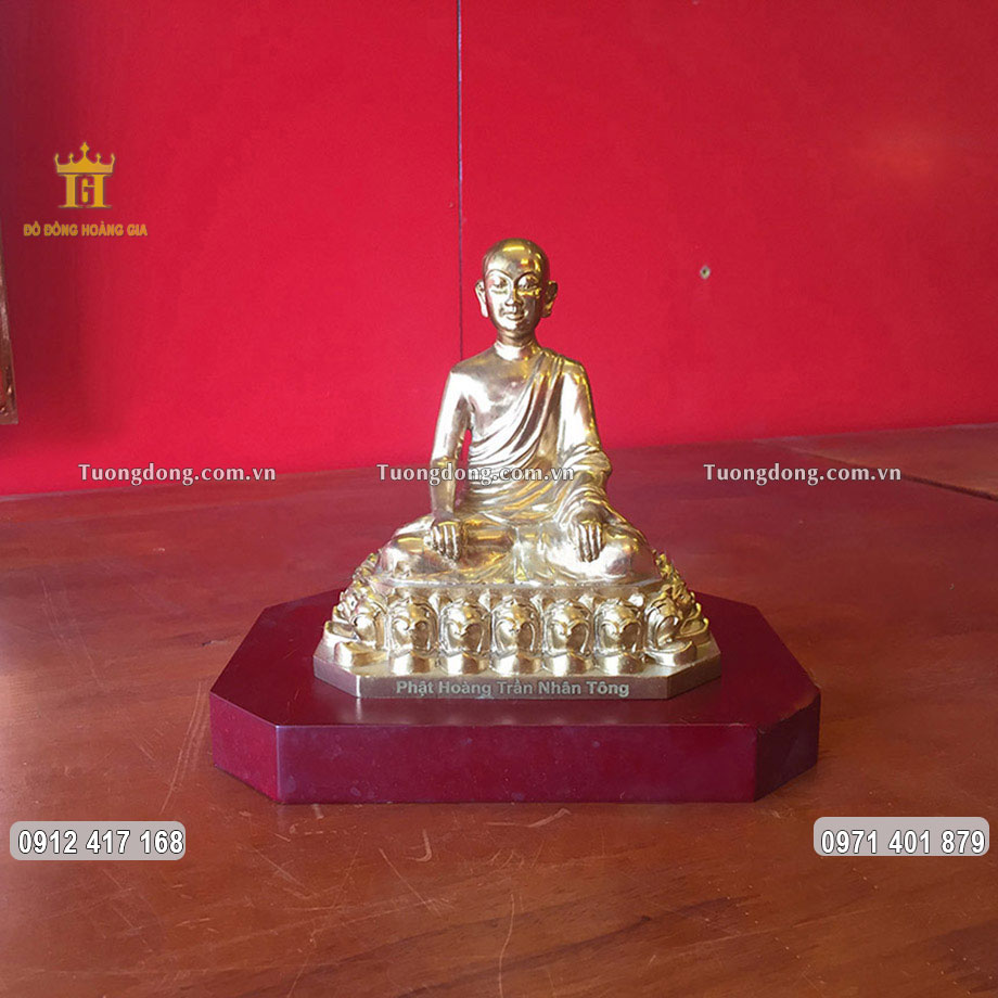 Tượng Phật Hoàng Trần Nhân Tông Bằng Đồng Vàng Cỡ Nhỏ Cao 16Cm